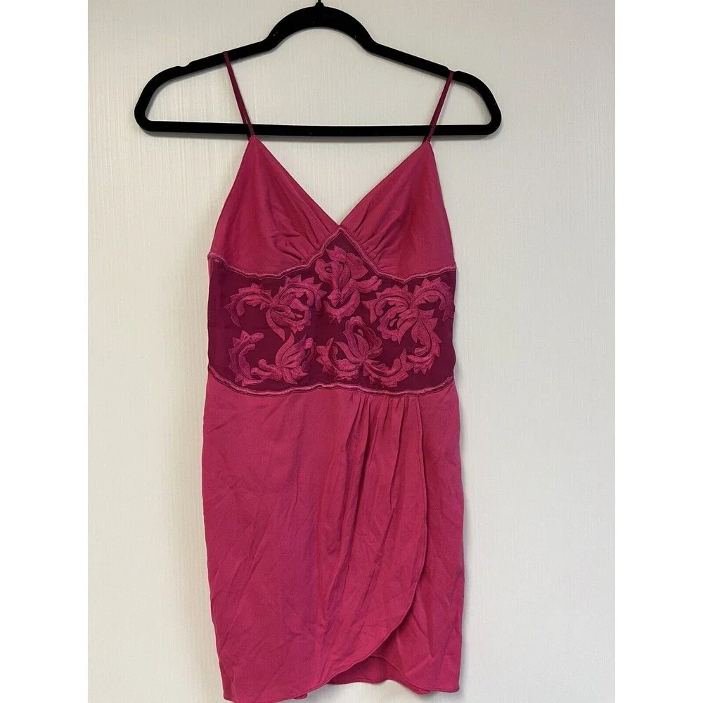 Vintage Victoria’s Secret Gold Label Hot Pink Embroidered Baroque Lace overlay P